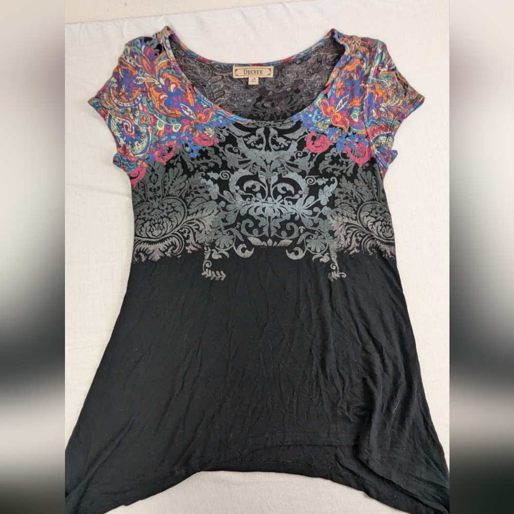 Decree Dark Floral Cap Sleeve Abstract Tunic - Flirty and Flattering Large - Picture 1 of 6